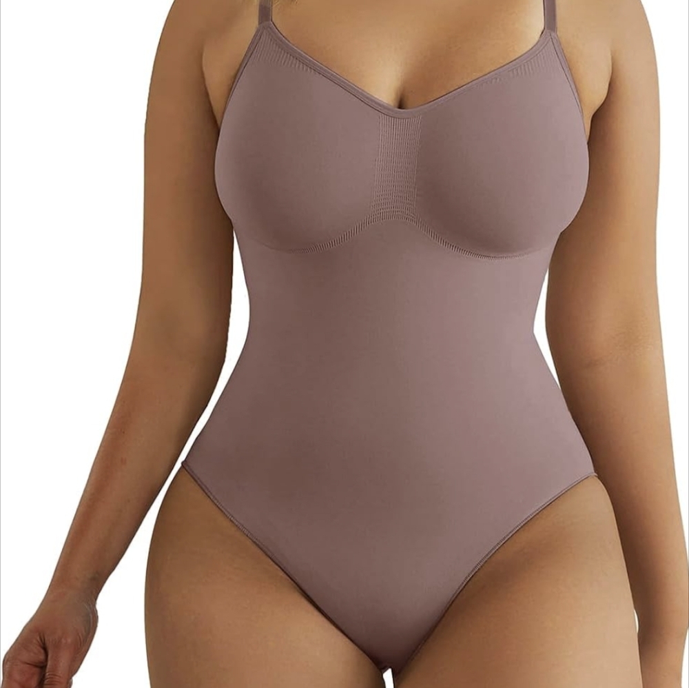 Brand New Shaperx Body Shaper with thong back size Small/Medium